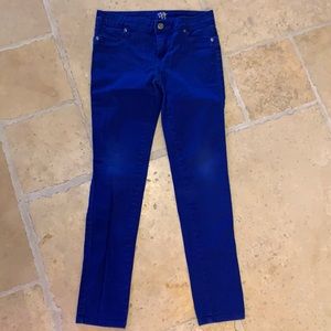 Cute blue jeans in the brand rvt